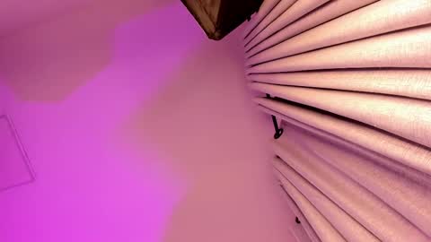 Snapshot of giovanna_oliveira chatting on September 2025 06:18:01 AM Giovanna online show from September 2025 06:18:01 AM