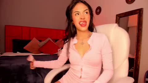 Giovanna  online show from February 2026 04:50:02 AM