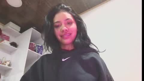 giovanna_oliveria online show from December 2025 01:21:02 AM