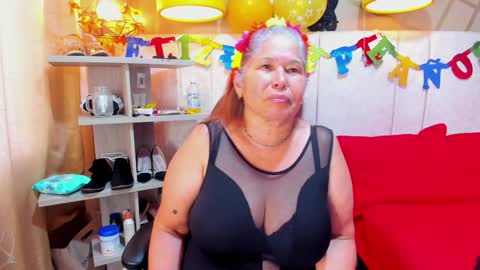 Girl Amada online show from January 2025 01:13:02 PM