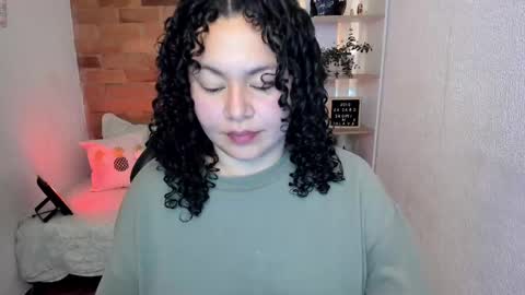 Snapshot of girl_inline chatting on February 2025 08:55:02 PM girl_inline online show from February 2025 08:55:02 PM