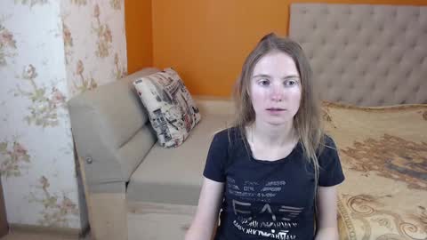 Snapshot of girl_summer97 chatting on January 2025 01:32:02 PM Katia online show from January 2025 01:32:02 PM