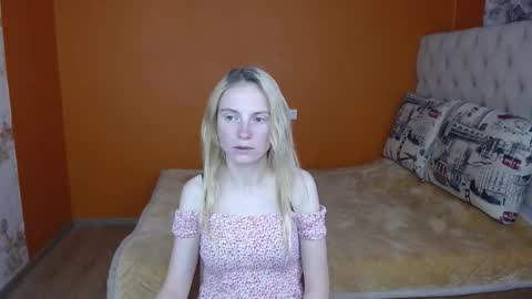 Snapshot of girl_summer97 chatting on October 2025 02:05:01 PM Katia online show from October 2025 02:05:01 PM