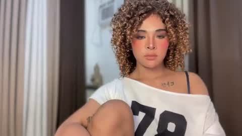 queen ronna online show from July 2026 03:15:02 PM