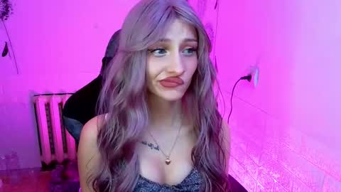 Snapshot of girlfriend_night chatting on February 2026 02:09:02 AM Seniya online show from February 2026 02:09:02 AM