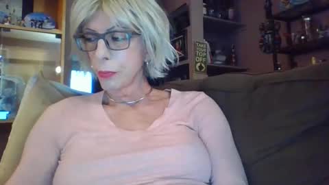 Girlinrock online show from April 2026 01:03:01 AM