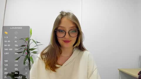 Snapshot of girlsativa chatting on March 2025 02:57:02 AM Maze    Thumbs up online show from March 2025 02:57:02 AM