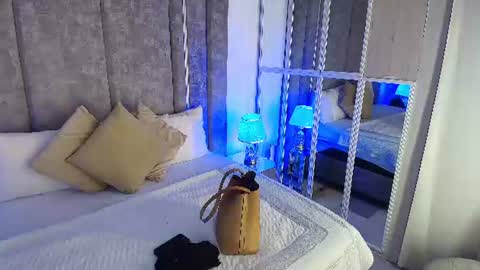 Snapshot of giselamaru chatting on July 2026 10:39:02 AM online show from July 2026 10:39:02 AM