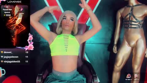 Snapshot of gisele_fox chatting on January 2025 02:42:01 AM Gisel online show from January 2025 02:42:01 AM