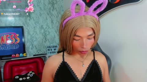 Snapshot of gisele_fox chatting on February 2025 12:54:02 AM Gisel online show from February 2025 12:54:02 AM