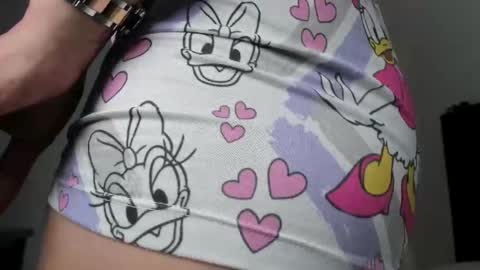 Snapshot of gisell_antonella chatting on February 2026 01:11:01 PM Gisell online show from February 2026 01:11:01 PM