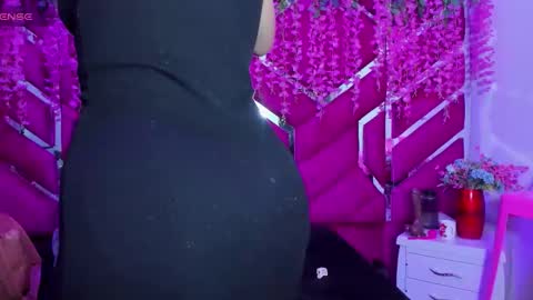 gisell_squirt online show from April 2026 12:49:01 PM