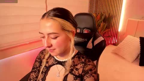 Snapshot of giselle_laurens_ chatting on February 2026 09:00:02 PM Giselle online show from February 2026 09:00:02 PM