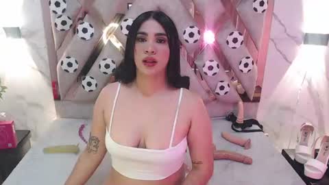 giselslut online show from July 2026 06:10:01 PM