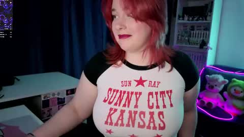 Snapshot of gitera_ chatting on June 2026 09:53:02 PM AlexaMillis online show from June 2026 09:53:02 PM