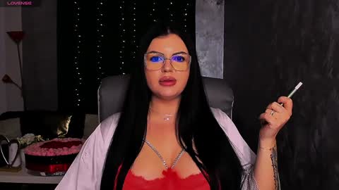 Snapshot of giulyalust chatting on December 2024 03:15:01 AM Giulia online show from December 2024 03:15:01 AM