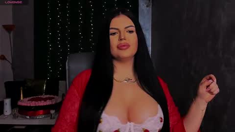 Snapshot of giulyalust chatting on February 2025 08:11:02 PM Giulia online show from February 2025 08:11:02 PM