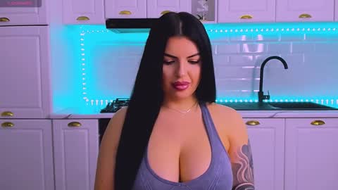 Giulia online show from March 2026 09:19:02 PM