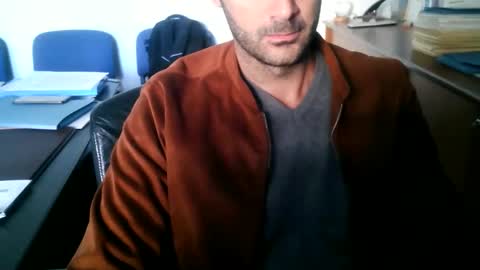 giuseppevai1 online show from October 2025 07:50:02 AM