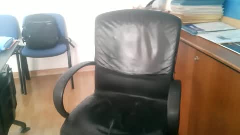 giuseppevai1 online show from November 2025 11:21:02 AM