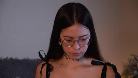 Agness online show from October 2025 11:29:01 AM