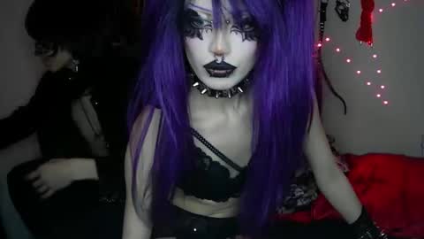 Gloomy online show from December 2025 09:55:01 PM