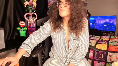 glaceon9 online show from February 2025 03:27:01 PM