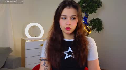 Snapshot of gladysacreman chatting on January 2025 03:01:02 AM Michelle online show from January 2025 03:01:02 AM