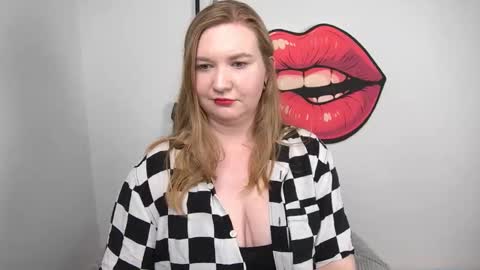 Nikki online show from November 2025 03:34:02 PM