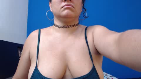 Snapshot of glennddastar chatting on April 2026 06:19:01 AM GlennddaStar online show from April 2026 06:19:01 AM