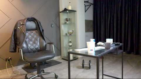 Matthew .. for short call me Matt online show from January 2025 04:09:02 AM