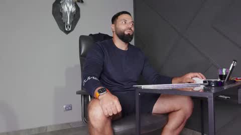 Matthew .. for short call me Matt online show from September 2025 10:12:02 PM