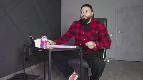 Matthew .. for short call me Matt online show from November 2025 01:59:01 AM