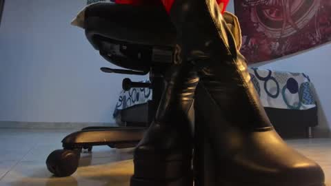 NYX online show from November 2025 08:18:01 PM