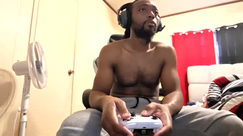 glomightyj online show from January 2026 07:06:01 PM