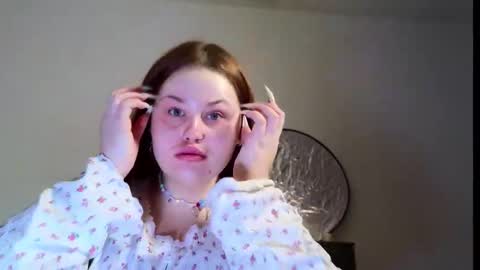 Snapshot of gloria_thomas chatting on February 2026 10:31:02 AM gloria_thomas online show from February 2026 10:31:02 AM