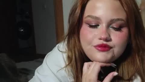 Snapshot of gloria_thomas chatting on February 2026 03:35:02 PM gloria_thomas online show from February 2026 03:35:02 PM