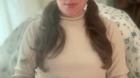 Snapshot of gloriapearl chatting on May 2026 08:43:02 AM Gloria Pearl online show from May 2026 08:43:02 AM