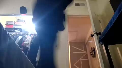 gnasty83 online show from October 2025 02:32:02 AM