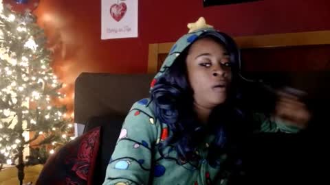 Snapshot of goddess_aaliyah chatting on November 2025 04:15:01 AM goddess_aaliyah online show from November 2025 04:15:01 AM