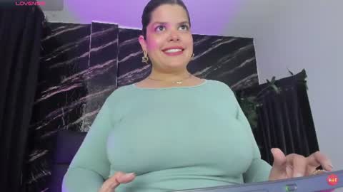 Snapshot of goddess_arethaozz chatting on July 2026 03:23:01 AM Aretha online show from July 2026 03:23:01 AM