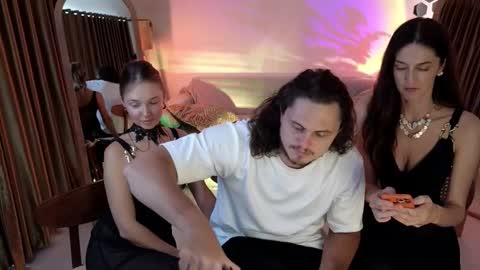   330 UTC2 girls   online show from October 2025 03:18:02 AM