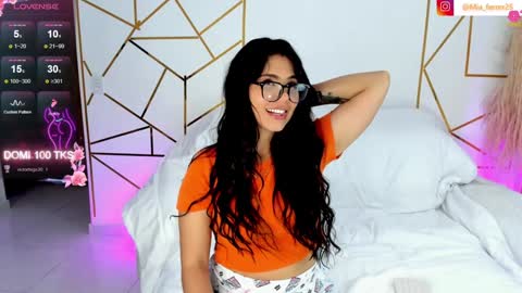 Snapshot of goddess_mia2 chatting on December 2024 04:31:02 AM Mia online show from December 2024 04:31:02 AM