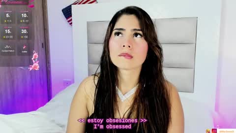 Snapshot of goddess_mia2 chatting on September 2025 10:43:01 PM Mia online show from September 2025 10:43:01 PM