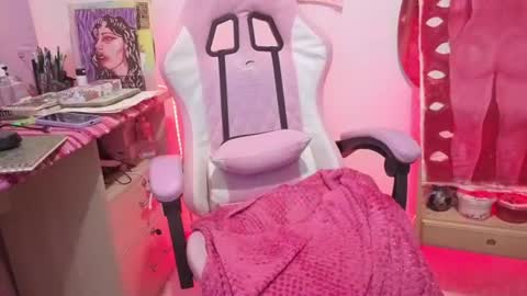 vee online show from July 2026 01:11:01 AM
