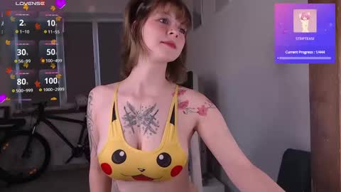 Akiko online show from December 2024 11:08:02 AM