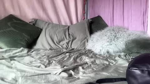 Snapshot of goddessluxxxx chatting on November 2025 08:56:01 PM goddessluxxxx online show from November 2025 08:56:01 PM