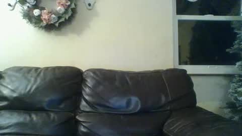 Crystal online show from December 2025 05:39:02 AM