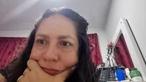 Snapshot of goddessnahi chatting on October 2025 07:31:02 PM Naih Reyes online show from October 2025 07:31:02 PM