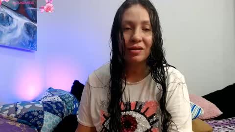 Snapshot of goddessnahi chatting on November 2025 04:33:02 AM Naih Reyes online show from November 2025 04:33:02 AM